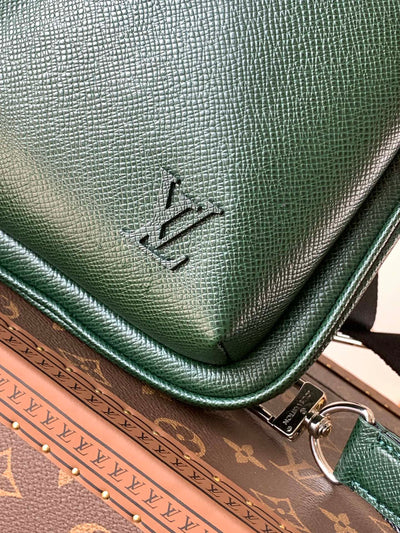 lv avenue slingbag 31 in dark green taiga leather - image 2