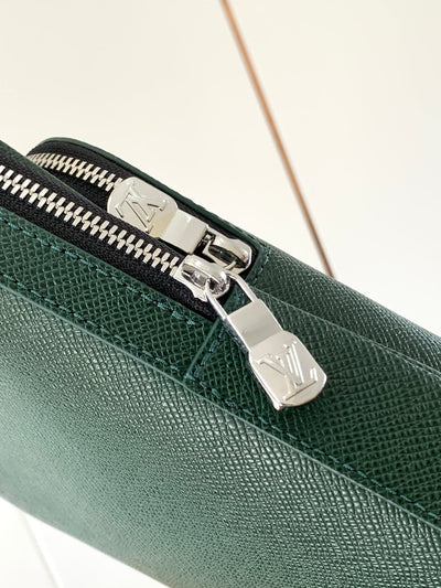 lv avenue slingbag 31 in dark green taiga leather - image 5