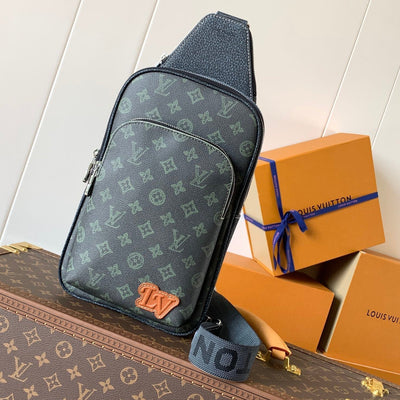 lv avenue slingbag 31 in black monogram canvas with brown logo - main image