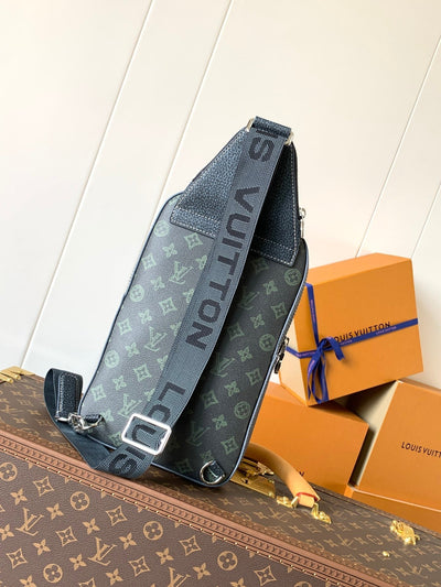 lv avenue slingbag 31 in black monogram canvas with brown logo - image 7