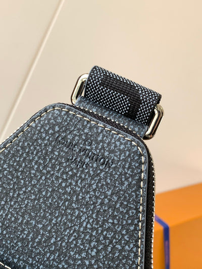 lv avenue slingbag 31 in black monogram canvas with brown logo - image 8