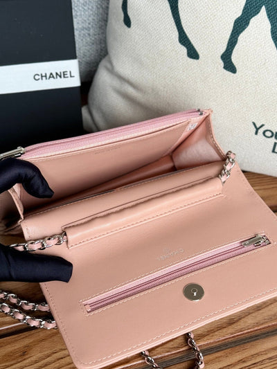 CC WOC ENTRUPY 19 BAG IN LIGHT PINK CALFSKIN - Image 9