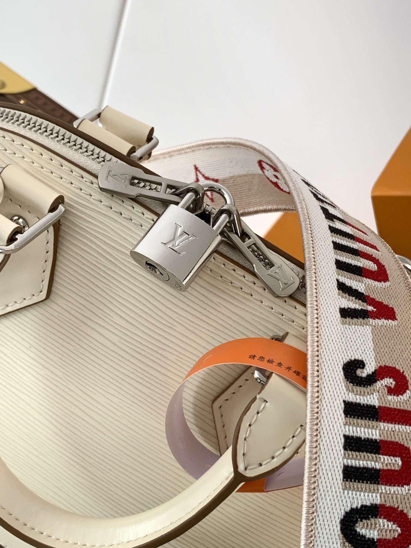 alma bb bag 23 in beige grain cowhide - image 2