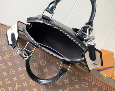 lv alma bb bag 23 in black grain cowhide - image 3