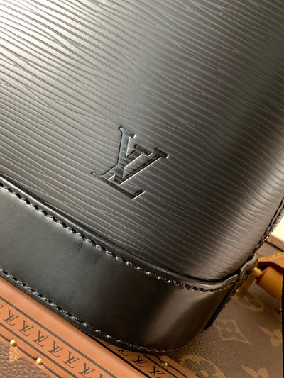 lv alma bb bag 23 in black grain cowhide - image 6