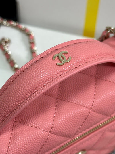 VANITY CASE 19 IN CONTESSA PINK CALFSKIN GOLD-TONE METALLIC - Image 6