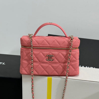 VANITY CASE 19 IN CONTESSA PINK CALFSKIN GOLD-TONE METALLIC - Main Image