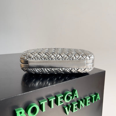 CLASSIC KNOT 20 IN SILVER LAMBSKIN - Image 6
