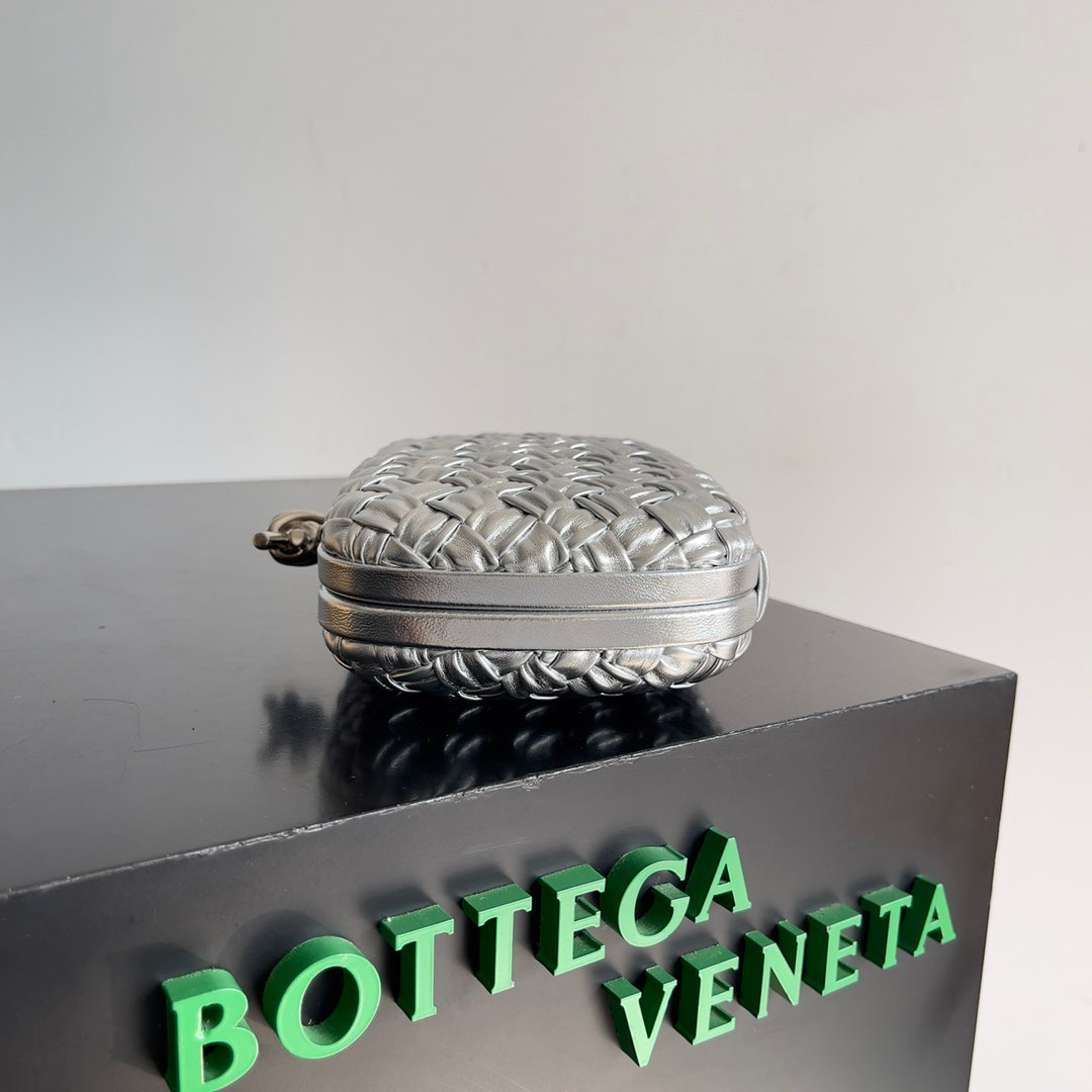 CLASSIC KNOT 20 IN SILVER LAMBSKIN - Image 7