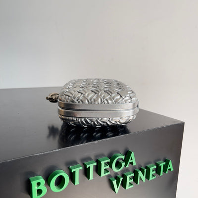 CLASSIC KNOT 20 IN SILVER LAMBSKIN - Image 7