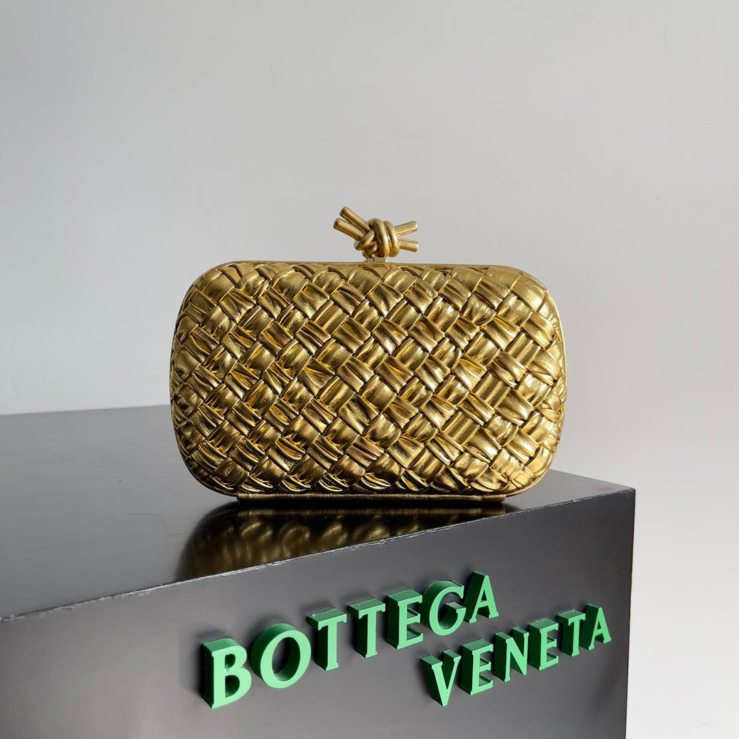 CLASSIC KNOT 20 IN GOLDEN LAMBSKIN - Image 3