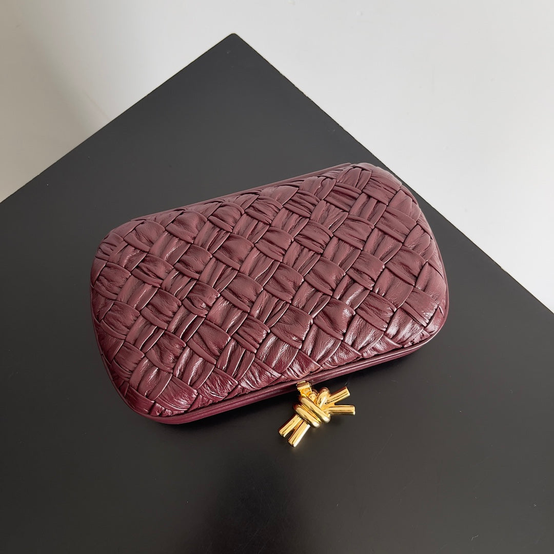 CLASSIC KNOT 20 IN PLUM PURPLE LAMBSKIN - Image 4