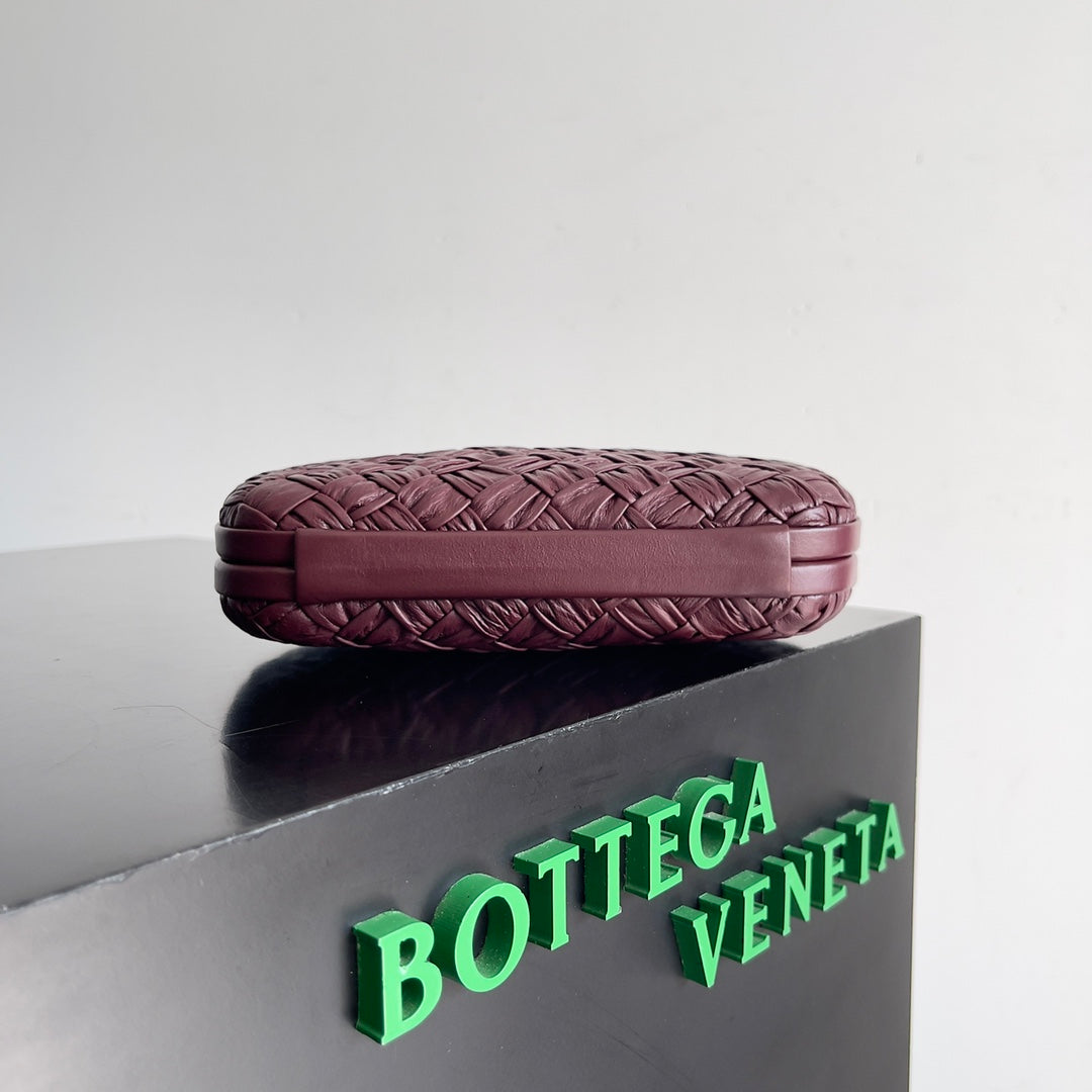 CLASSIC KNOT 20 IN PLUM PURPLE LAMBSKIN - Image 11