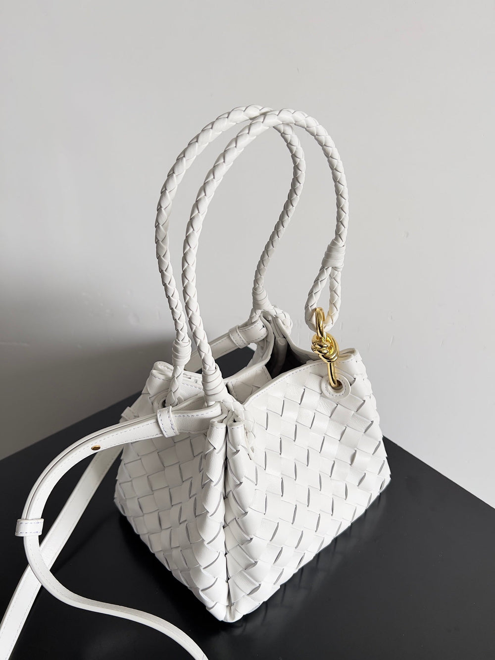 BV Small Parachute 21 White Lambskin Ghw - Image 2