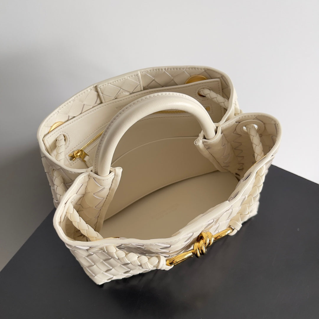 HANDLE BAG ANDIAMO 25 IN OFF WHITE LAMBSKIN - Image 7