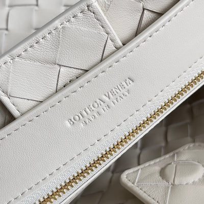 HANDLE BAG ANDIAMO 25 IN OFF WHITE LAMBSKIN - Image 11