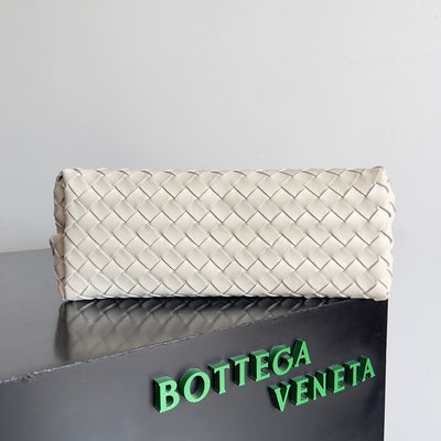 HANDLE BAG ANDIAMO 32 IN OFF WHITE LAMBSKIN - Image 8