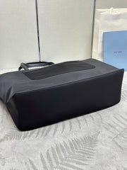 classic tote bag 43 in black re-nylon fabric - image 4