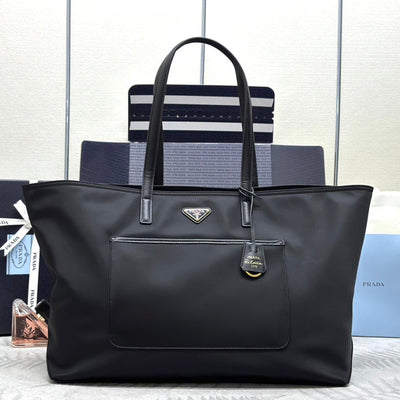 classic tote bag 43 in black re-nylon fabric - main image