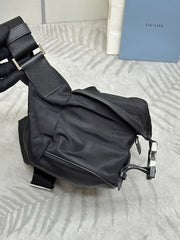 shoulder bag 32 in black re-nylon triangle logo - image 4