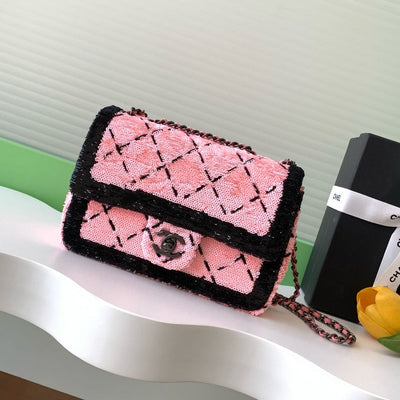 CLASSIC FLAP BAG 21 IN BLACK PINK SEQUINS RUTHENIUM HARDWARE - Main Image