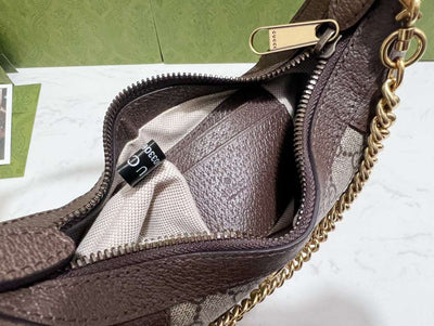 Guc*i cosmoonie super quality women’s handbag with gold buckle set 28cm - image 3
